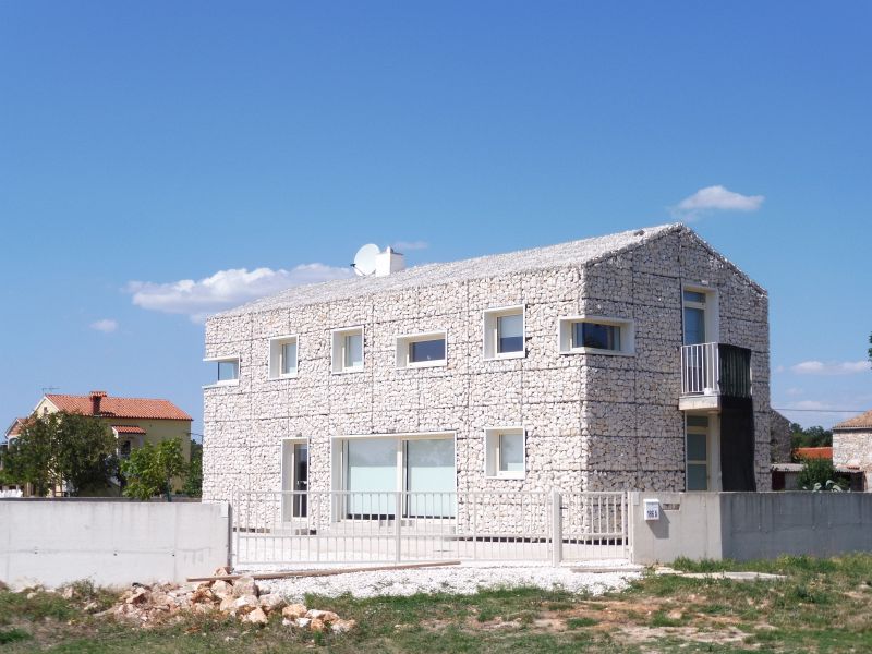 Liznjan Usici Dvori Betonhaus Naturstein