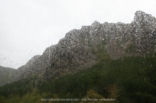 NATIONALPARK PAKLENICA > Regenpanorama