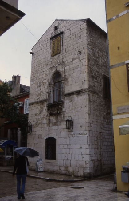 ZADAR > Altstadt > Haus am narodni trg in der ulica Hrvatska