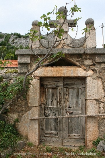 Starigrad-Paklenica > altes Dorf Marsovica 3