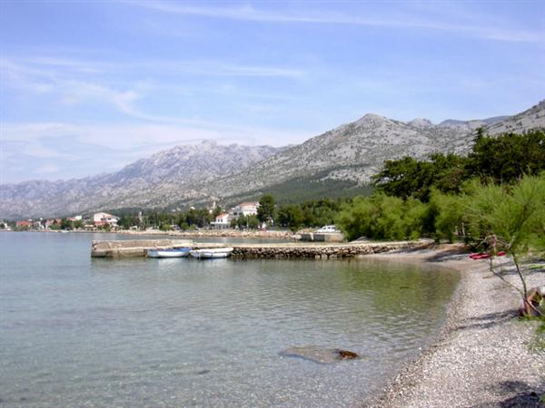 STARIGRAD-PAKLENICA > Strand vom Campingplatz