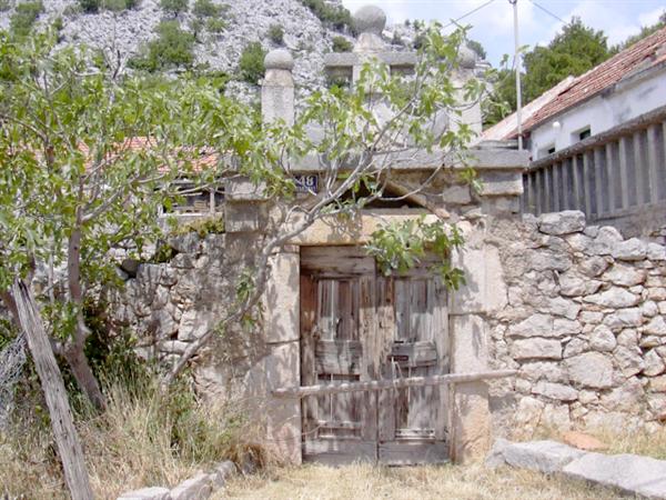 STARIGRAD PAKLENICA > Altes Dorf