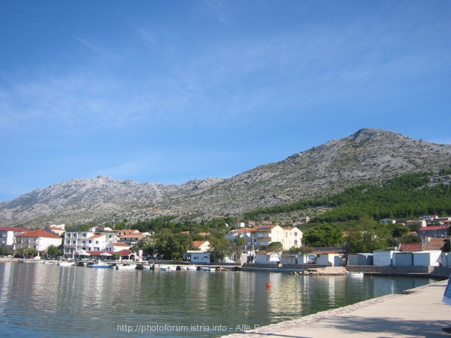 STARIGRAD-PAKLENICA