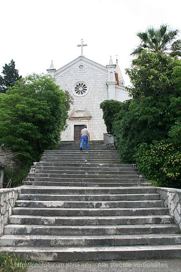 ROGOZNICA > Kirche