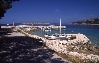 Otok MURTER > Bucht Slanica > Ausblick auf die Insel Prisnjak - hinter dem Campingplatz