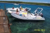 Boote am Steg Insel Levan