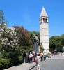 SPLIT > Glockenturm und Bronzestatue