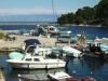 LOSINJ > ROVENSKA > Der kleine beschauliche Hafen Rovenska bei Veli Losinj