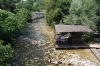 LJUTA > Vinica Monkovic > Sitzgelegenheiten am Fluss