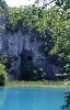 NATIONALPARK PLITVICER SEEN > Supljara pecina > Höhle oberhalb des Jezero Kaluderovac