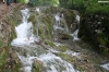 NATIONALPARK PLITVICER SEEN > Jezero Kozjak Wasserfall zum Jezero Milanovac