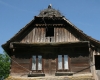 Landesinnere: CIGOC > Storchennest auf altem Holzhaus