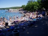 Badebetrieb am Strand von Njivice