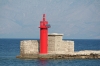 Dalmatien: TRPANJ > Leuchtfeuer an der Hafeneinfahrt