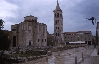 ZADAR > Altstadt > Sveti Donat und Kirche Sv. Stošija hinter dem ehemaligen römischen Forum