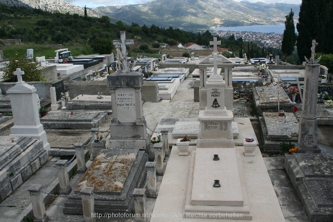 OREBIC > Franziskanerkloster > Friedhof