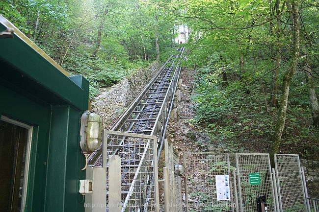 SKOCJANSKE JAME > Standseilbahn Höhlenausgang