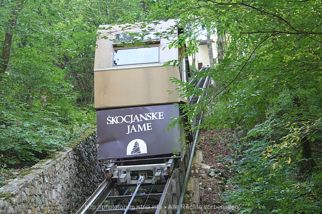 SKOCJANSKE JAME > Standseilbahn Höhlenausgang