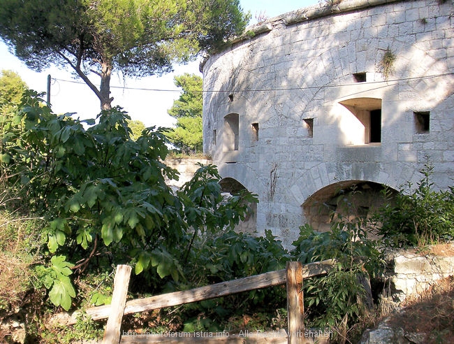 PULA > Fort Casioni vecchi (Monte Paradiso) 10