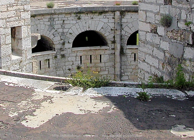 Festung neben Hauptfriedhof 2
