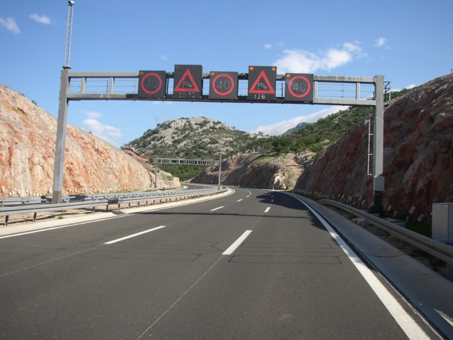 A1 > Autobahnzufahrt zum Sveti Rok Tunnel