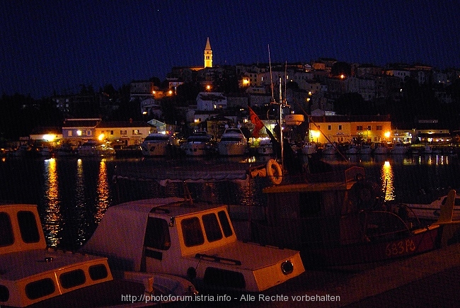 Nachtbummel im Hafen von Vrsar