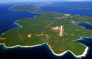 Otok LOSINJ > Flughafen auf Losinj bei Nova - Inselmitte
