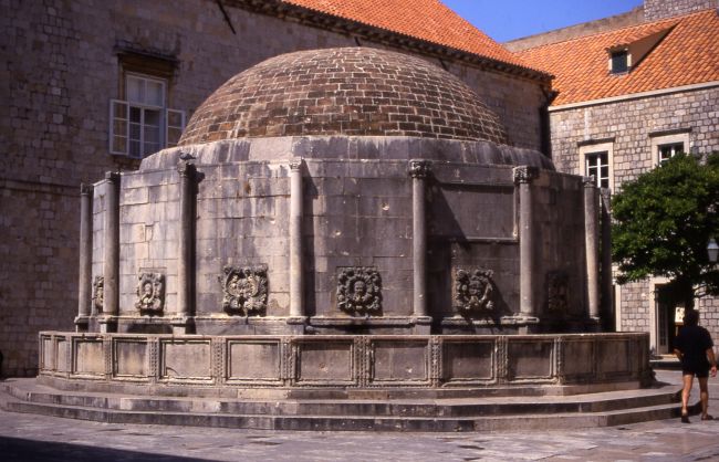 Dubrovnik > Altstadt > Onofrio-Brunnen
