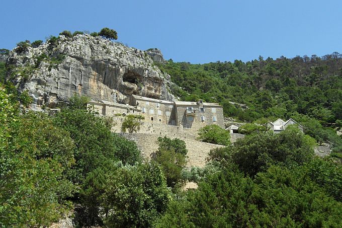 1. Platz < m.w. > Dalmatien: EINSIEDELEI BLACA auf Brac > Felsenkloster Blaca