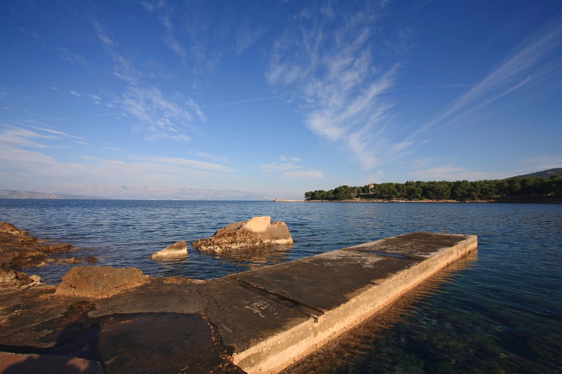 Dalmatien: JELSA auf Insel Hvar > Badeplateau