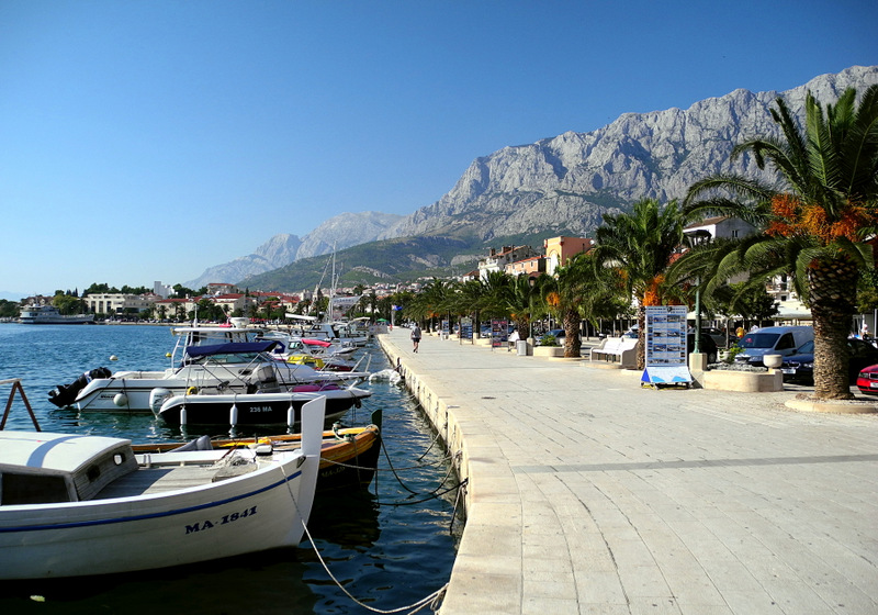 Dalmatien: MAKARSKA > Uferpromenade