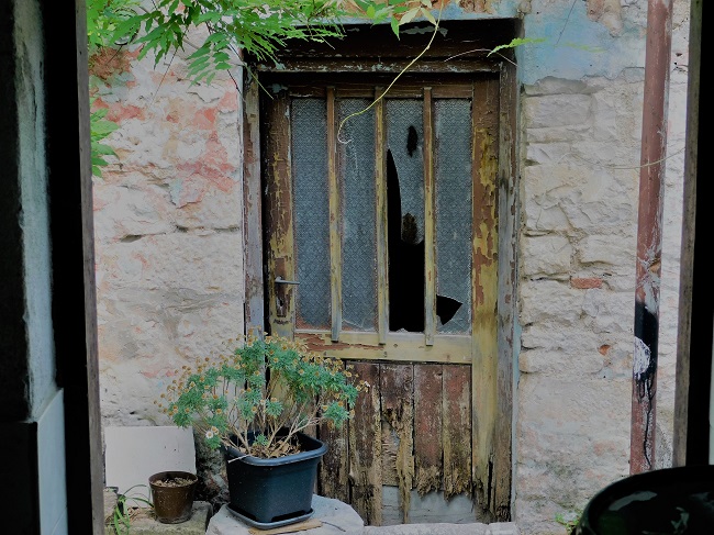 Dalmatien: Insel Ciovo> Verlassenes Haus
